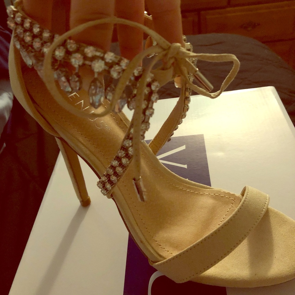 High heels with crystals